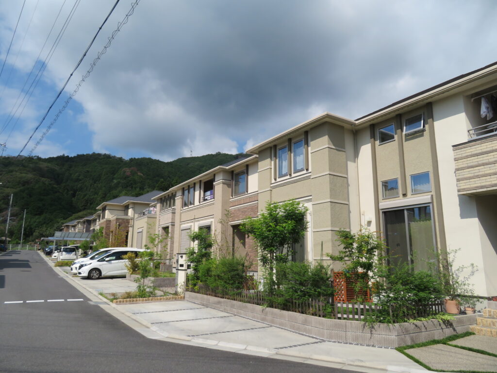 料金表 高石市 外壁塗装や漆喰塗装は東方美研へお任せください